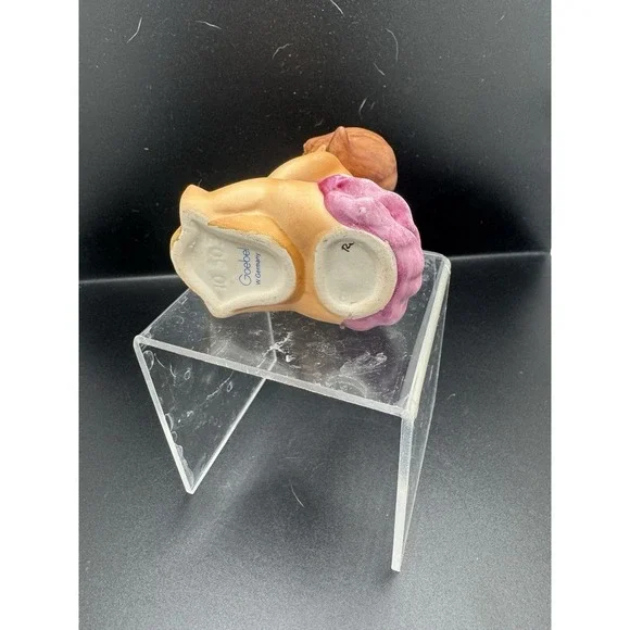 Vintage Goebel Hummel Beach Baby Girl with Ruffle Pants Figurine NO Box - Picture 3 of 3